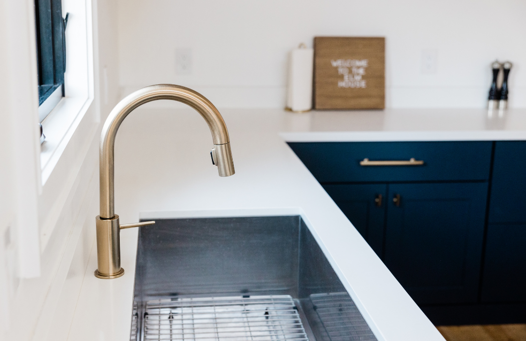 How to Clean Sinks and Faucets Like a Pro