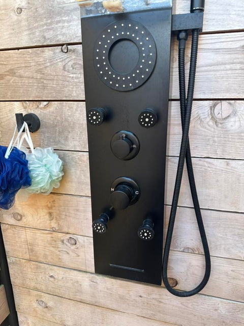 Black shower panel clean
